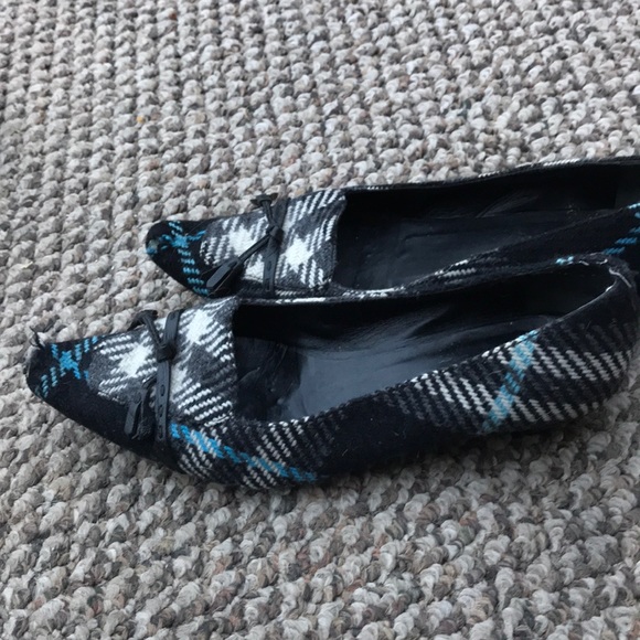 Burberry flats - Picture 2 of 3